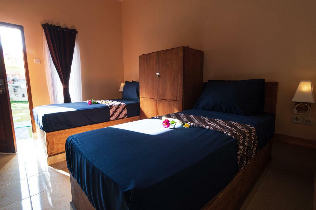 Surf Camp 79 Otel Kuta  Dış mekan fotoğraf