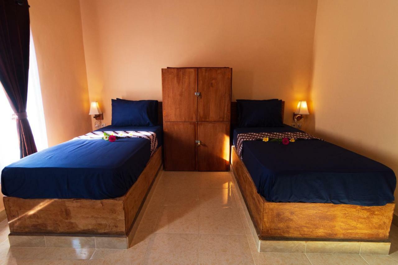 Surf Camp 79 Otel Kuta  Dış mekan fotoğraf